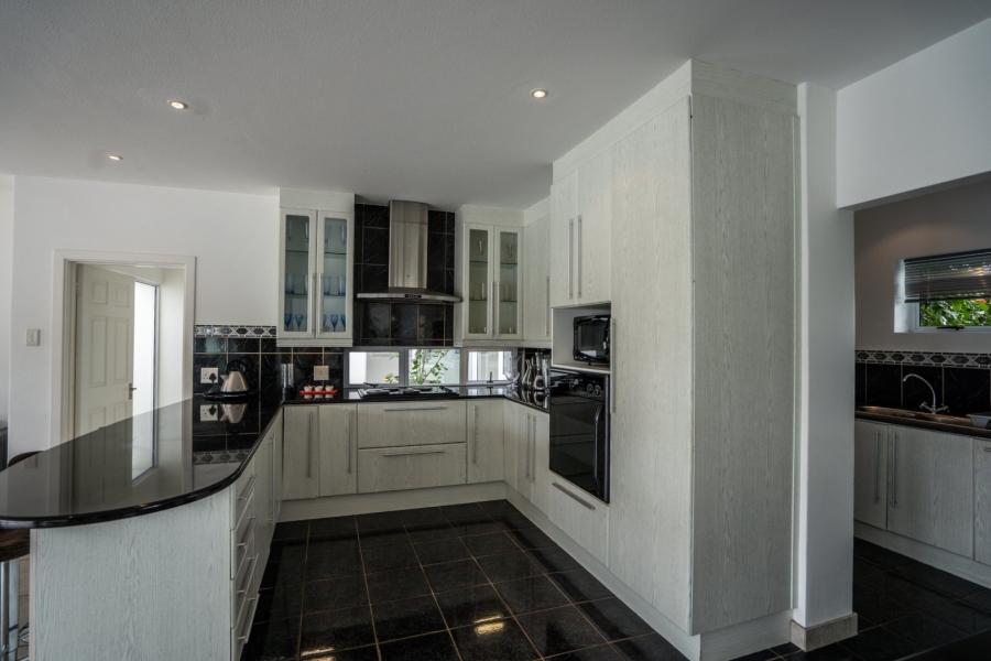 6 Bedroom Property for Sale in Royal Alfred Marina Eastern Cape